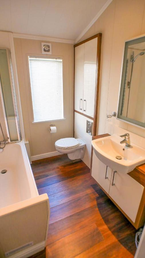 Luxury 3 Bed 2 Bath Lodge With Sea Views! 埃克斯茅斯 外观 照片